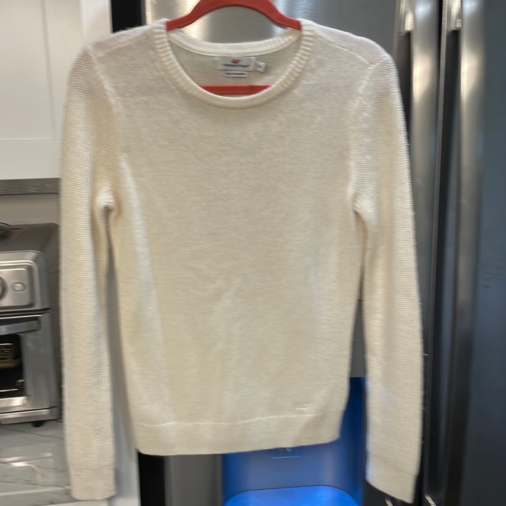 Vineyard Vines cream sweater